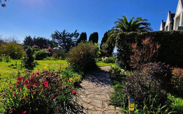 Maison à vendre    7 pièces •  Plouhinec