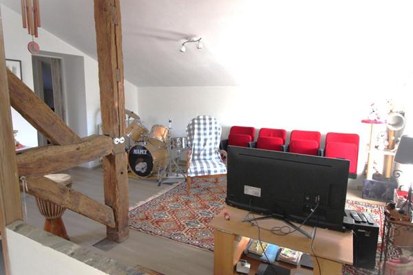 PONS - 17800 - Maison 3 ch -157 m2 + Dépendances 130 m²