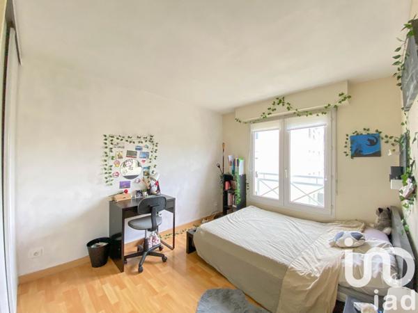 Appartement 4 pièces de 77 m² à Saint-Laurent-du-Var (06700)