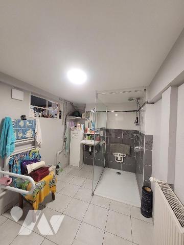 Maison à Vendre à Pleurtuit (35730) en Ille-et-Vilaine (35)

Maison de 87m² comprenant : 
Au...