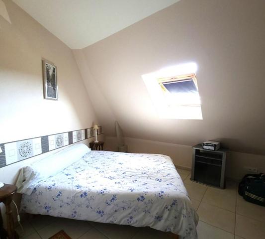 Vente en nue-propriété avec réserve d'usufruit au profit d'une Femme de 84 ans, Propriété, Sylvains-les-Moulins (27240), maison 178 m², maison 80 m², 2 appartements T2 39 m² et 40 m², sous-sol, dépendance, petit étang, terrain clos de 3 5040 m². Prix HAI