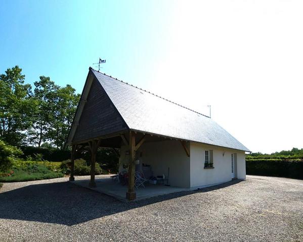 Vente en nue-propriété avec réserve d'usufruit au profit d'une Femme de 84 ans, Propriété, Sylvains-les-Moulins (27240), maison 178 m², maison 80 m², 2 appartements T2 39 m² et 40 m², sous-sol, dépendance, petit étang, terrain clos de 3 5040 m². Prix HAI