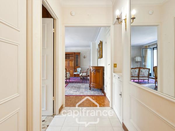 Appartement spacieux quartier Saint-James