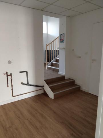 Local commercial avec piscine