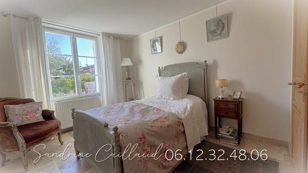 Maison ancienne à 8mn de HOUDAN - 3 chambres - bureau - combles aménageables - Grange - dépendance -  Terrain 1771m² - Prix 365700 Euros HAI