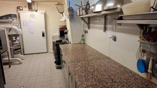 EXCLUSIVITE Fonds de commerce boulangerie patisserie snacking à vendre CHOLET (49) a saisir