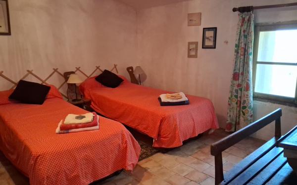 Maison à vendre    7 pièces •  Valensole