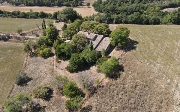 Maison à vendre    7 pièces •  Valensole