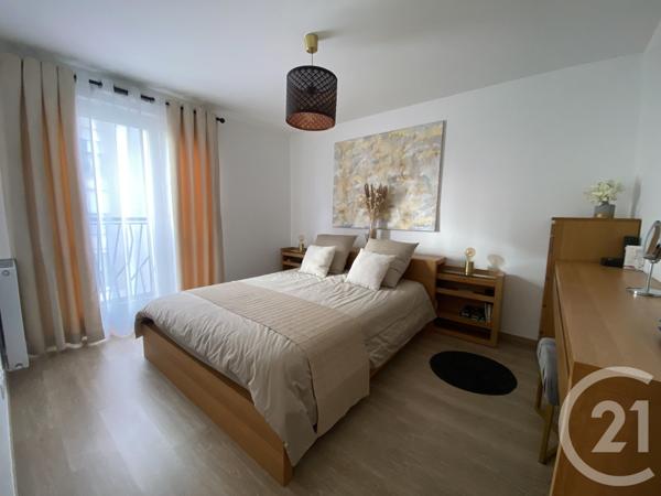 Appartement F4 à vendre  4 pièces - 78 m2 OZOIR LA FERRIERE - 77