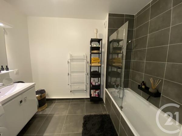 Appartement F4 à vendre  4 pièces - 78 m2 OZOIR LA FERRIERE - 77