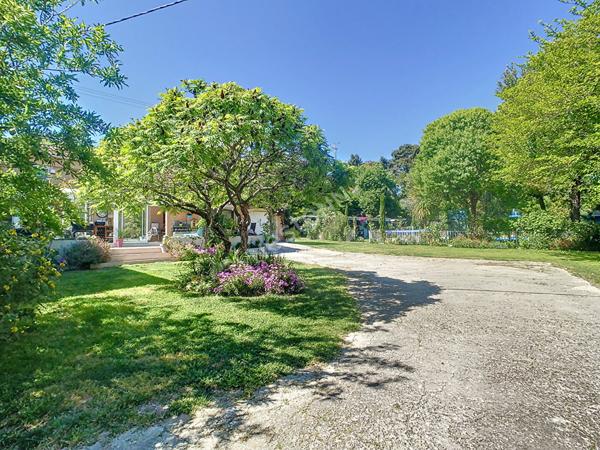 Maison idéale deux famille ou activité touristique