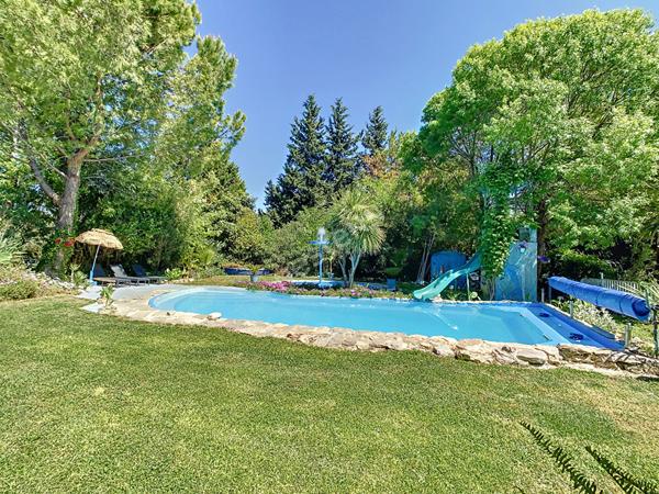 Maison idéale deux famille ou activité touristique