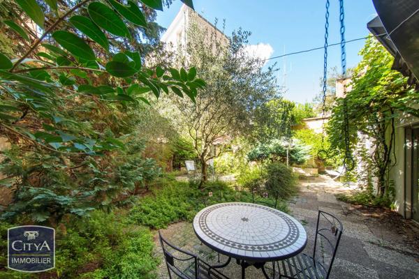 Appartement à vendre 6 pièces 201.35m² Poitiers (86000)