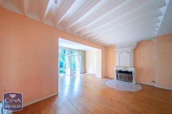 Appartement à vendre 6 pièces 201.35m² Poitiers (86000)