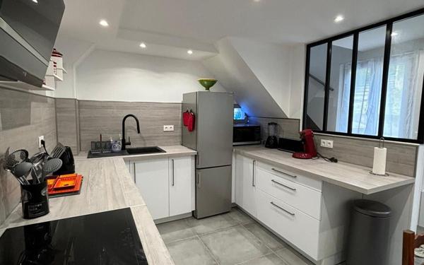 Maison à louer    3 pièces • 54,79 m2 Berre-les-Alpes