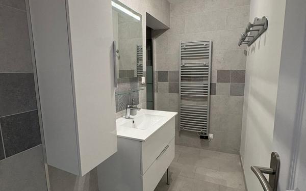 Maison à louer    3 pièces • 54,79 m2 Berre-les-Alpes