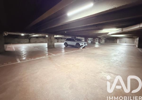 Parking à vendre 700 m² Paris 13