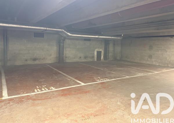Parking à vendre 700 m² Paris 13