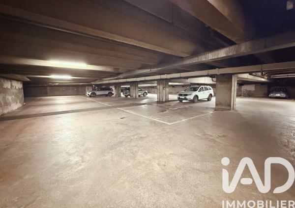 Parking à vendre 700 m² Paris 13