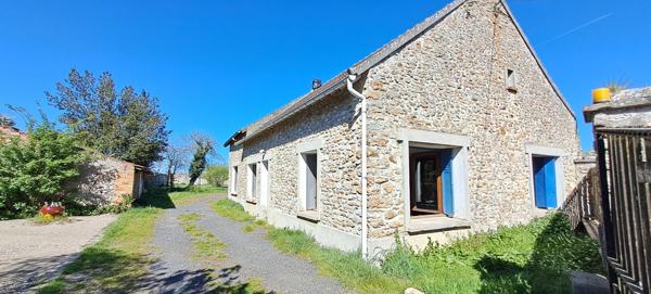 Maison avec mode de vie plain pied dans un environnement calme à 10 min de la gare RER C d' Etampes et TER dircect Paris Austerlits en 30 minutes.