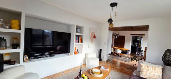 Maison avec mode de vie plain pied dans un environnement calme à 10 min de la gare RER C d' Etampes et TER dircect Paris Austerlits en 30 minutes.