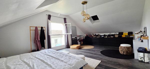 Maison avec mode de vie plain pied dans un environnement calme à 10 min de la gare RER C d' Etampes et TER dircect Paris Austerlits en 30 minutes.