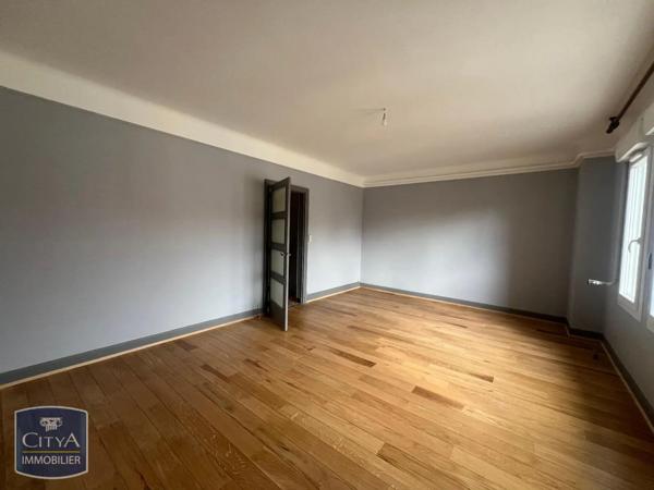 Appartement à louer 2 pièces 56.79m² Vichy (03200)