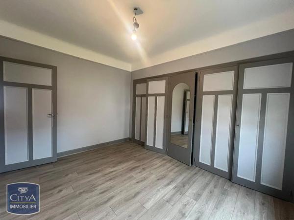 Appartement à louer 2 pièces 56.79m² Vichy (03200)