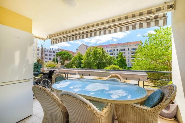 Vente                                                      Appartement
                        
                     6 pièces                      136 m2                     à Villeurbanne