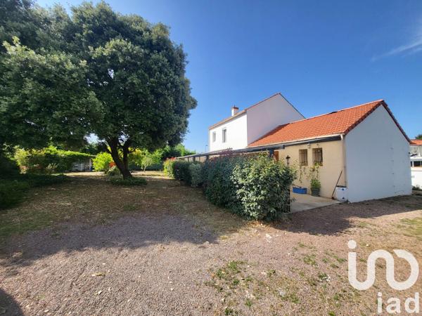 House for sale 4 rooms 93 m² Le Champ-Saint-Père