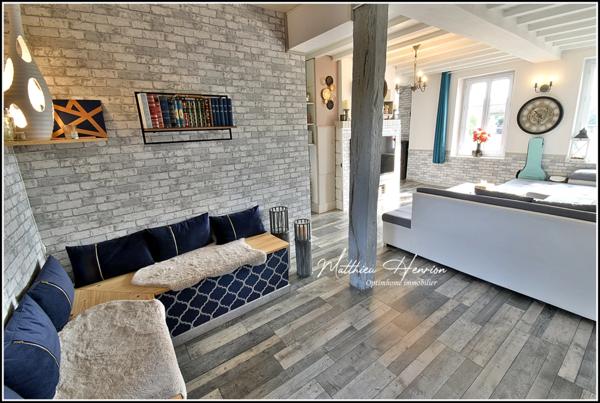 Exclusivité : maison de caractère rénovée, avec volumes et charme, DPE C