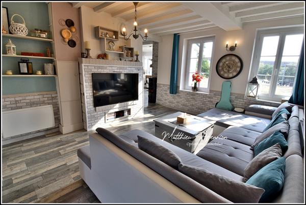 Exclusivité : maison de caractère rénovée, avec volumes et charme, DPE C