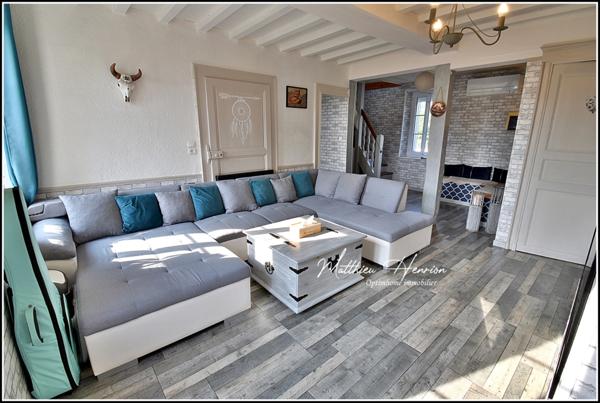 Exclusivité : maison de caractère rénovée, avec volumes et charme, DPE C