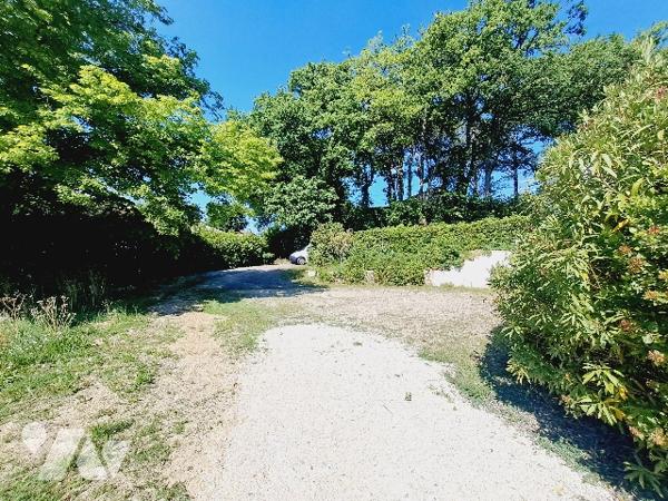 MONTBOUCHER-SUR-JABRON, maison de 122m²,6 chambres, sur 1130m² de parcelle.