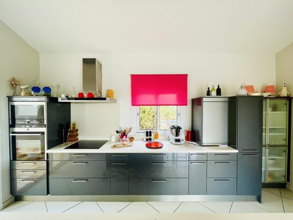 Villa méditerranéenne - piscine, patio et potentiel indépendant