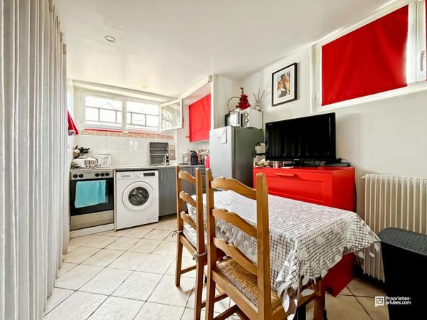Maison familiale 4 chambres + 1 T2 + 2 studios