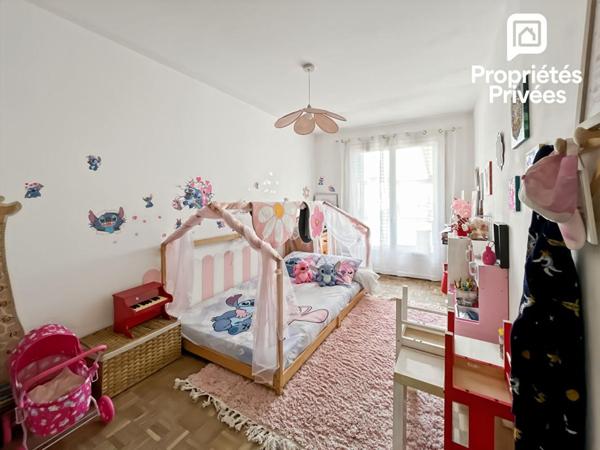 Maison familiale 4 chambres + 1 T2 + 2 studios