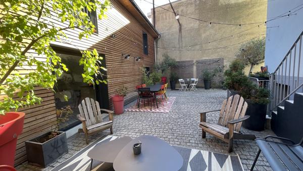 Maison des années 30 de 146 m² et sa dépendance de 45 m² au coeur de Chamalières