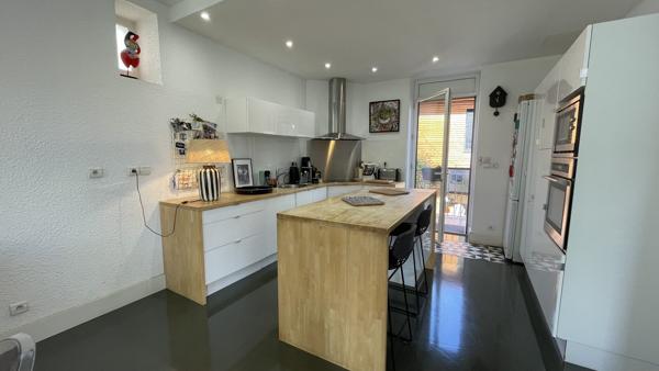 Maison des années 30 de 146 m² et sa dépendance de 45 m² au coeur de Chamalières