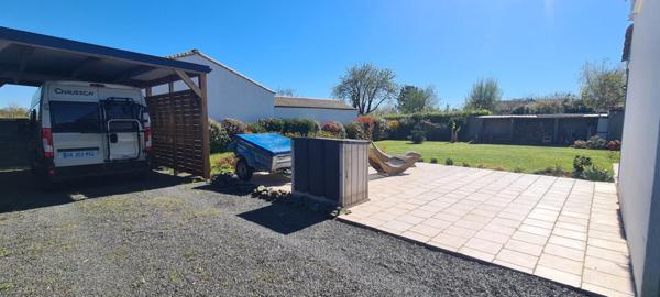 Maison Gorges 6 pièces 156.56 M²  (175.41 M² utile). 4 Chs . 2 bureaux . T 1200 M² . Garage . Abri