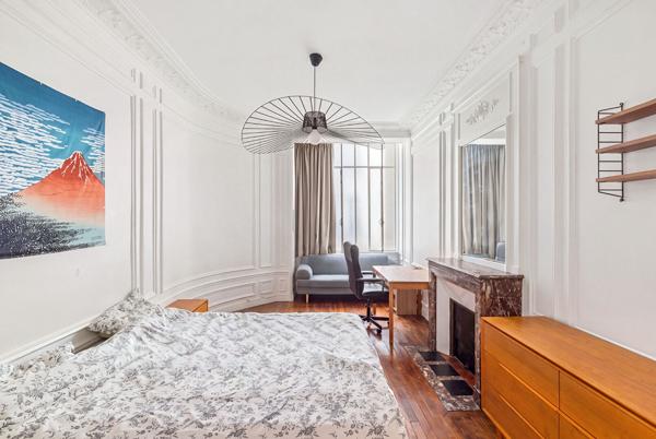 Paris 7ème - Avenue de Saxe- Appartement 3 pièces au charme de l'ancien - PARIS