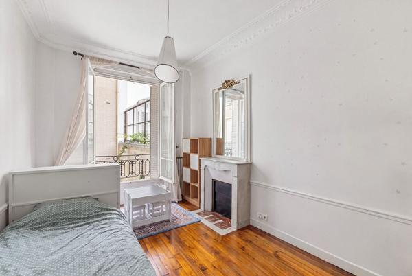 Paris 7ème - Avenue de Saxe- Appartement 3 pièces au charme de l'ancien - PARIS