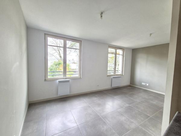 Appartement
                                                                                                                                                                                                                                                                                                                        3 pièce(s)                                                                                                                                                                                                          2 chambre(s)                                                                                                                                                                                                          56.4  m²