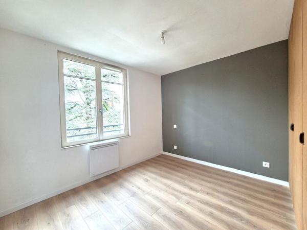 Appartement
                                                                                                                                                                                                                                                                                                                        3 pièce(s)                                                                                                                                                                                                          2 chambre(s)                                                                                                                                                                                                          56.4  m²