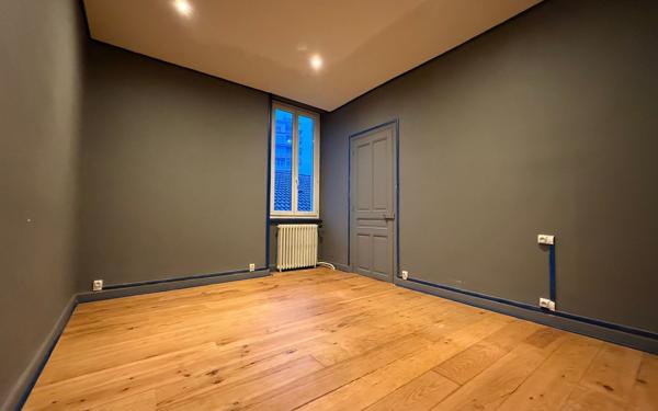 Appartement à vendre    4 pièces •  Aubenas