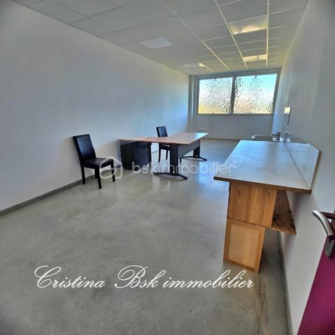 Bureau de 86 m²