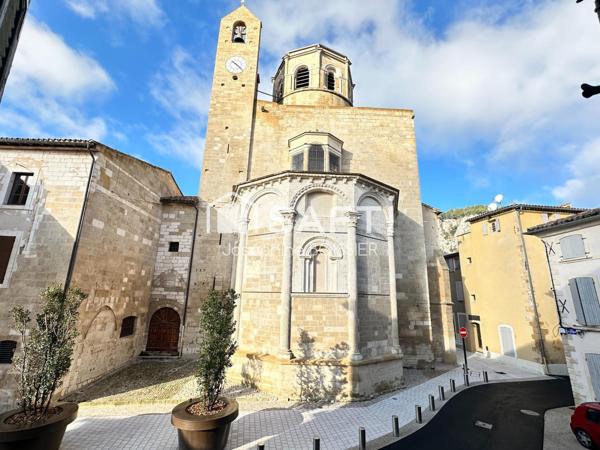 A VISITER SUR CAVAILLON, CENTRE VILLE APPARTEMENT DE 42 M² ENV.