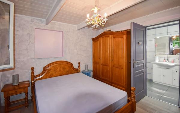 Maison à vendre    4 pièces •  Uzès