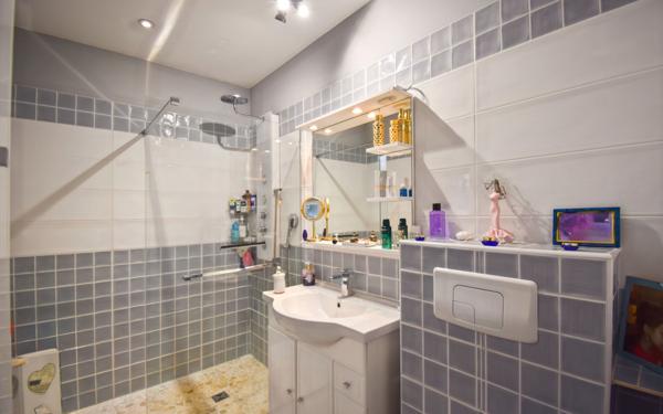 Maison à vendre    4 pièces •  Uzès