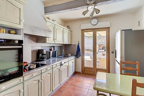 A VENDRE en EXCLUSIVITE à DRAGUIGNAN - Propriété de 185m² avec dépendances et PISCINE